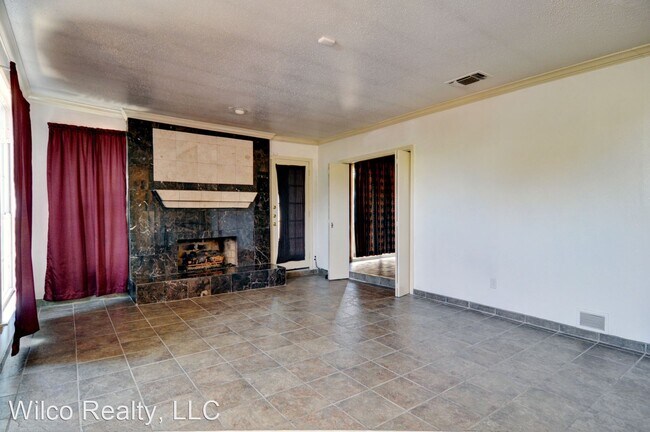 Building Photo - 3 br, 2 bath House - 5338 WONDER DR