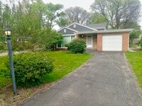 Building Photo - 565 Ridge Rd