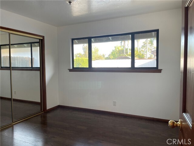 Building Photo - 11801 Loara St