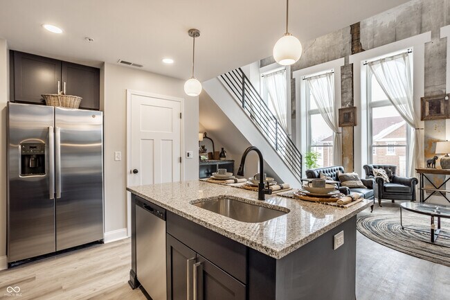 Building Photo - 108 W Main St