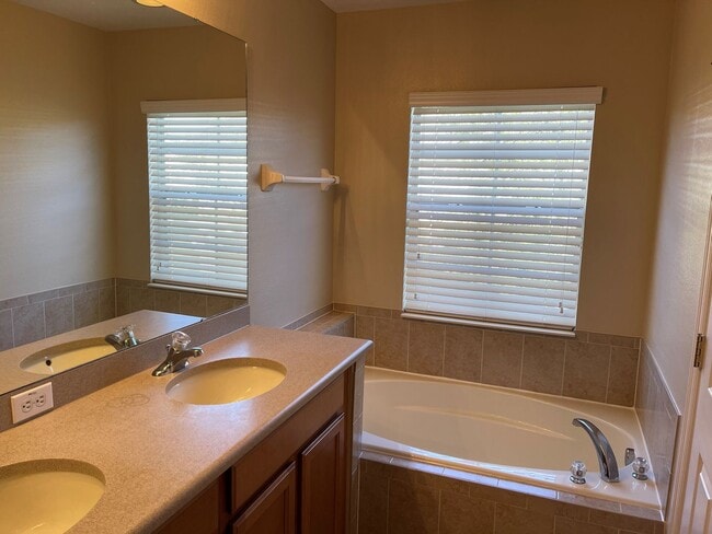Building Photo - 5114 Fiorella Ln