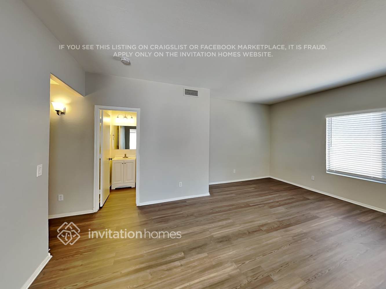 Building Photo - 12813 W Mauna Loa Ln