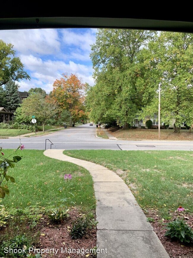 Building Photo - 2 br, 1.5 bath House - 1101 S 9th St