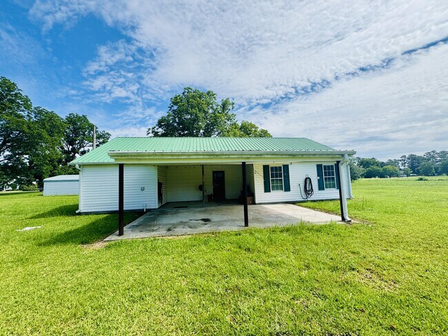Building Photo - 4052 Goff Rd