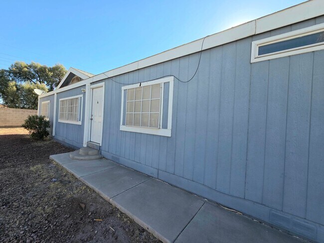 Building Photo - 5914 Sassy Rose Dr