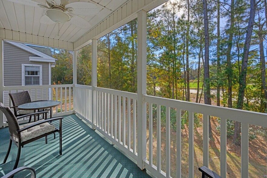Building Photo - 987 Blue Stem Dr