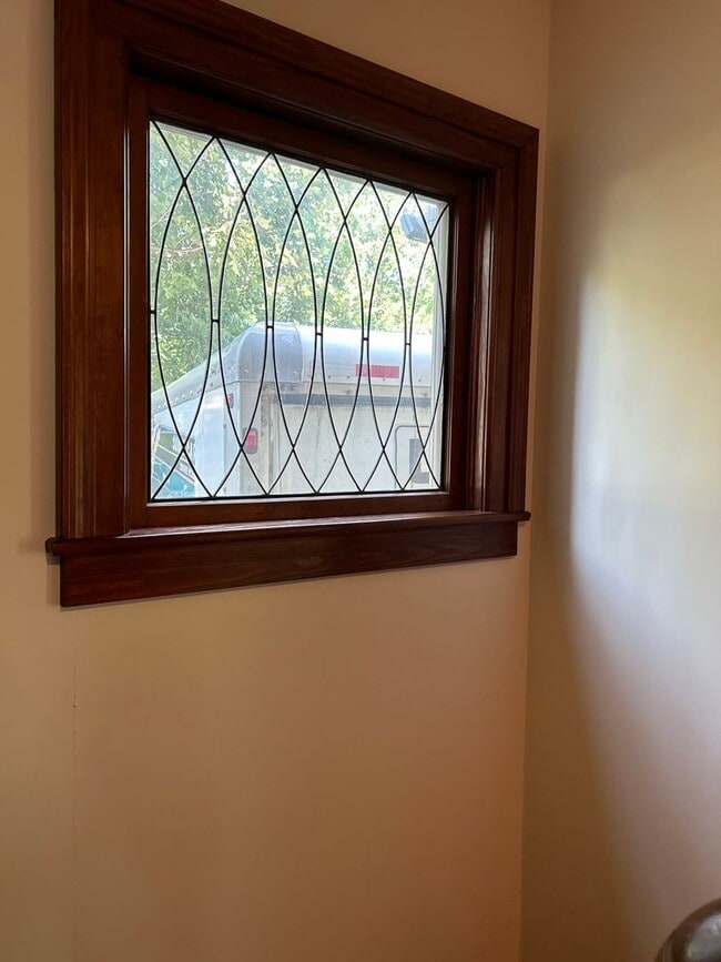 Building Photo - Gorgeous 19th Century Victorian showpiece