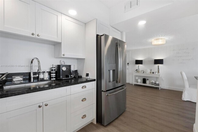 Building Photo - 11111 Biscayne Blvd
