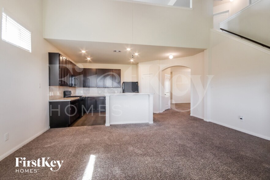 Building Photo - 15825 Roberto Clemente Ct