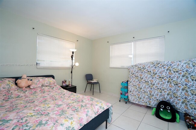 Building Photo - 5270 SW 90th Way
