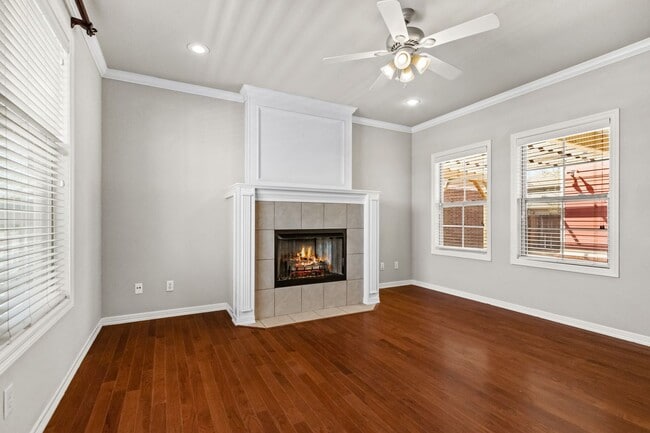 Building Photo - Beautiful Two-Story House.