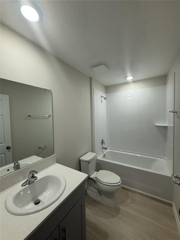 Building Photo - 4039 Gardenia Ave