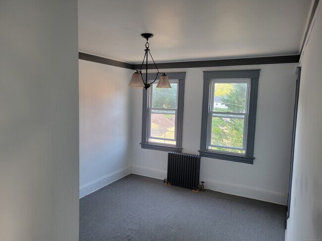 Building Photo - 178 Spruce St