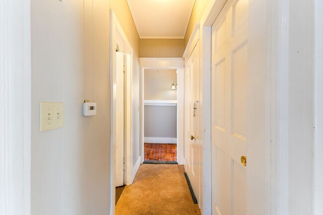 Building Photo - 96 Broadway