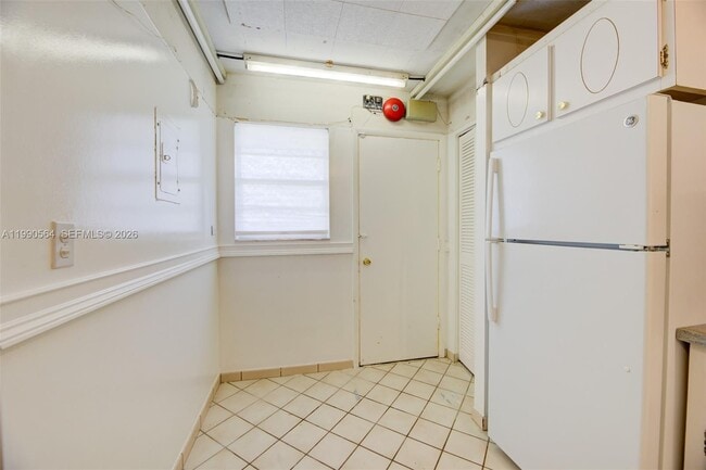 Building Photo - 1680 NE 191st St