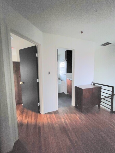 Building Photo - 321 Channing St NE