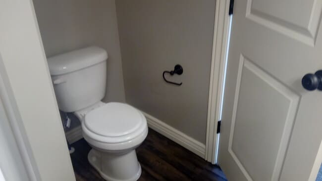 Building Photo - 3 bedroom 2.5 bath Rock Creek Town Home wi...