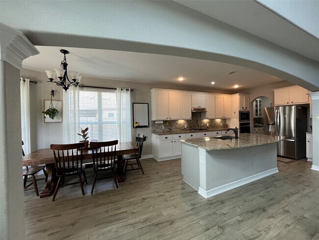 Building Photo - 31903 Dunham Lake Dr
