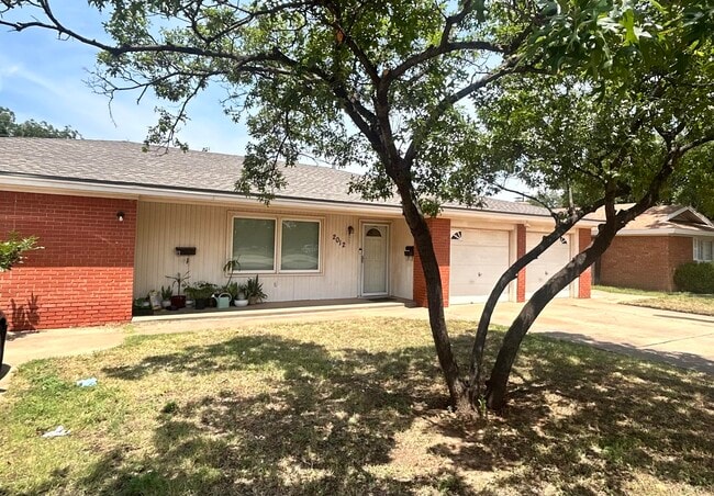 Primary Photo - 2012 54th St