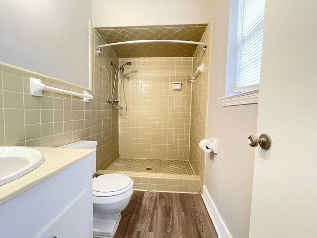 Building Photo - CARRIAGE HILLS SUBDIVISION, GREAT LOCATION!