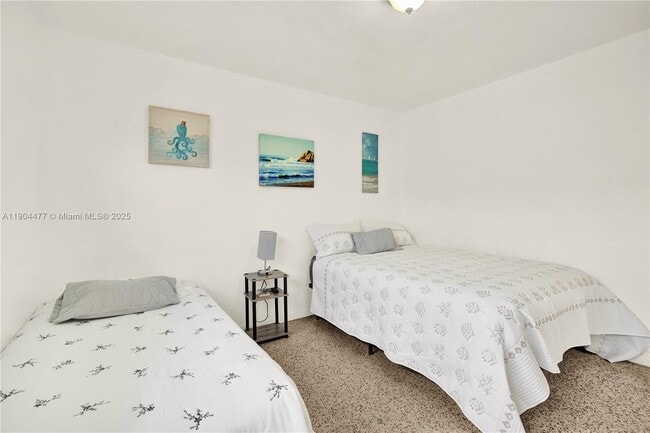 Building Photo - 1236 NE 109th St