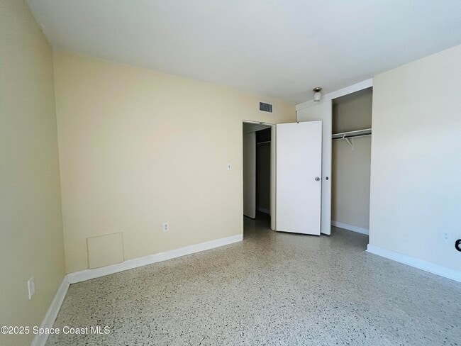 Building Photo - 250 N Banana River Dr