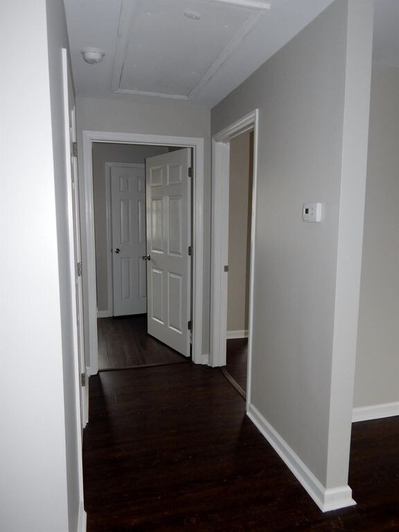 Building Photo - 301 Thompson Rd