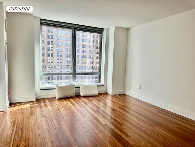 Building Photo - 30 Little W St