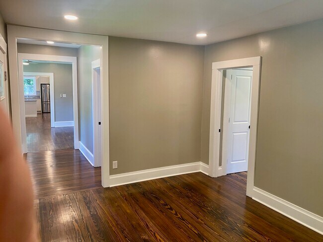 Building Photo - 115 Converse St