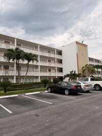 Building Photo - 1097 Cornwall E