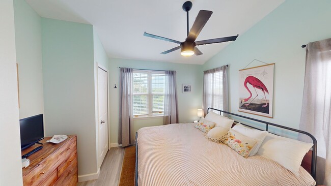 Building Photo - $3,800/mo - Furnished 2-Bed/1.5-Bath Townh...