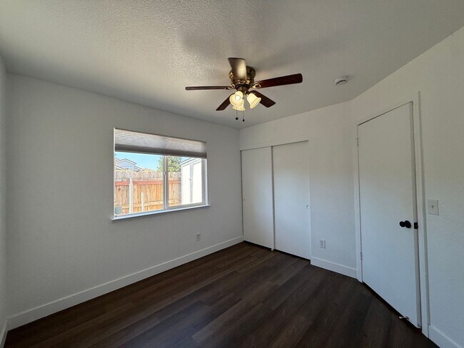 Building Photo - 1030 Windmill Dr