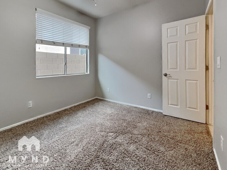 Building Photo - 39828 N Messner Way