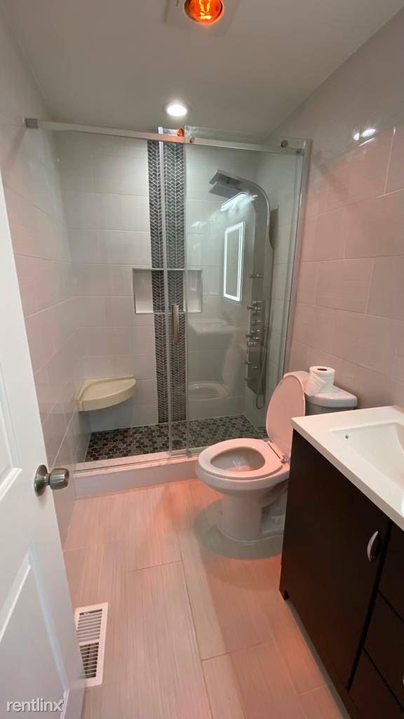 Building Photo - 3 br, 2.5 bath House - B7 Lincoln Ln