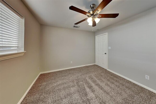 Building Photo - 10103 Golden Meadow Dr