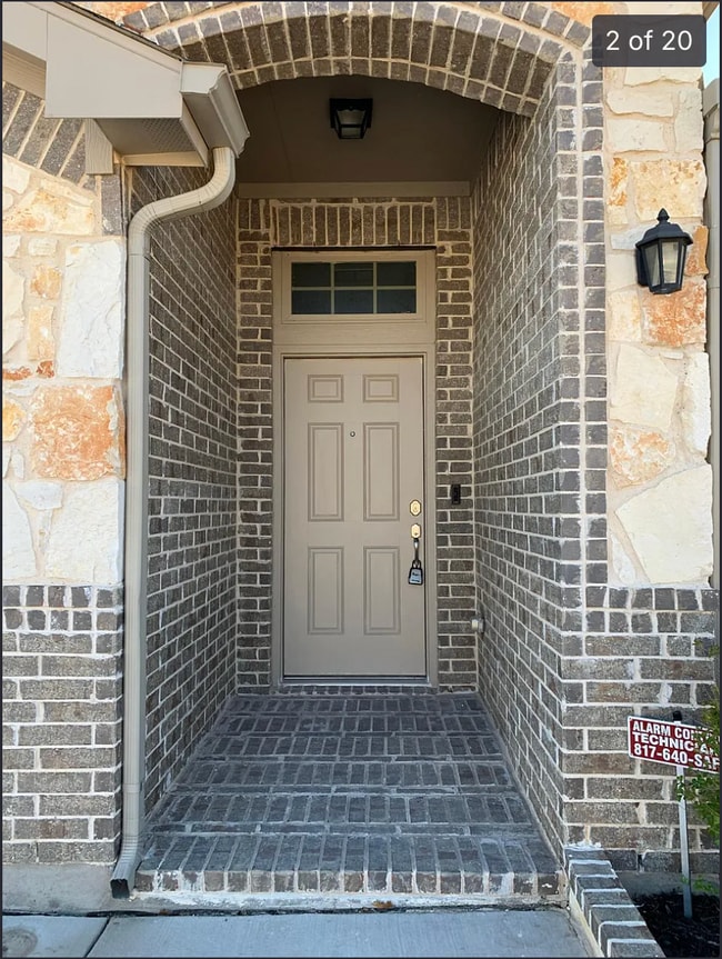 Building Photo - 469 Pollyann Trl