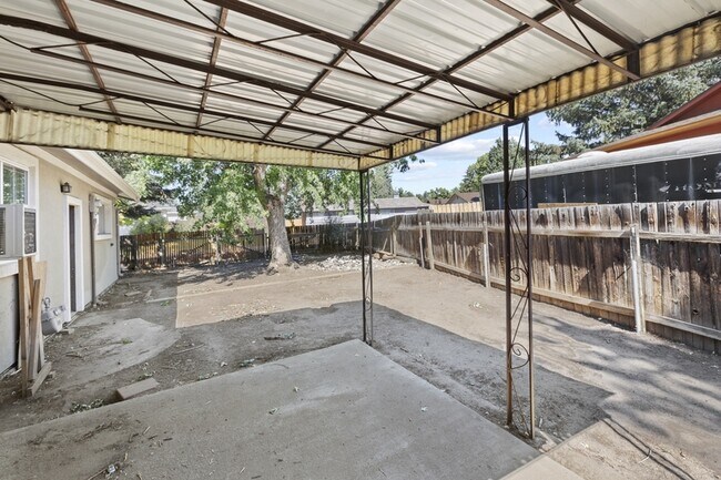 Building Photo - 1033 Turley Dr