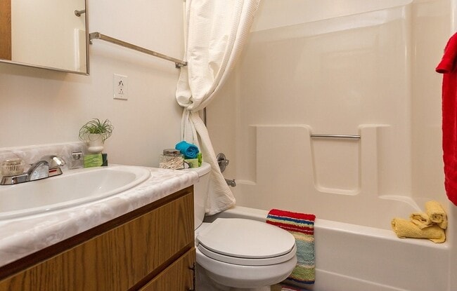 Building Photo - 225 Sugar Creek Ln