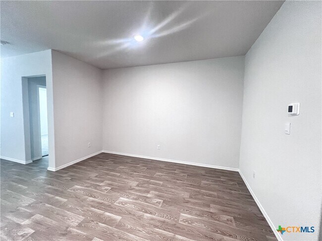 Building Photo - 1644 Layne Lp