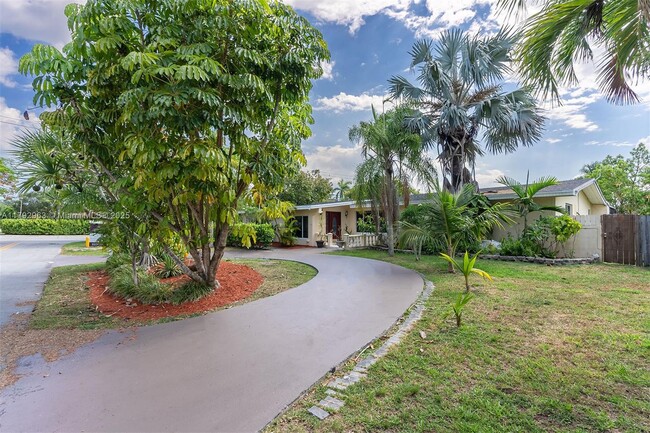 Building Photo - 13590 SW 73rd Ct