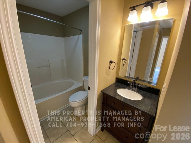 Building Photo - 318 Kimball St