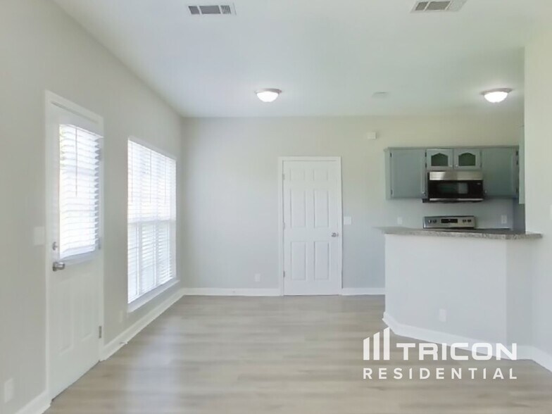 Building Photo - 1629 Good Day Ct