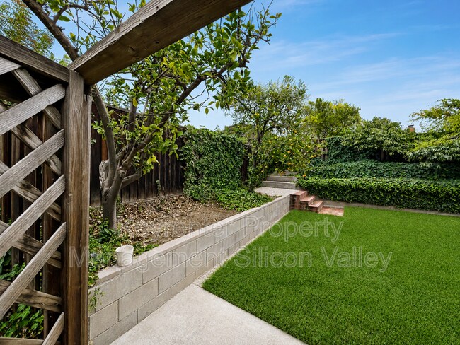 Building Photo - 4115 Beebe Cir