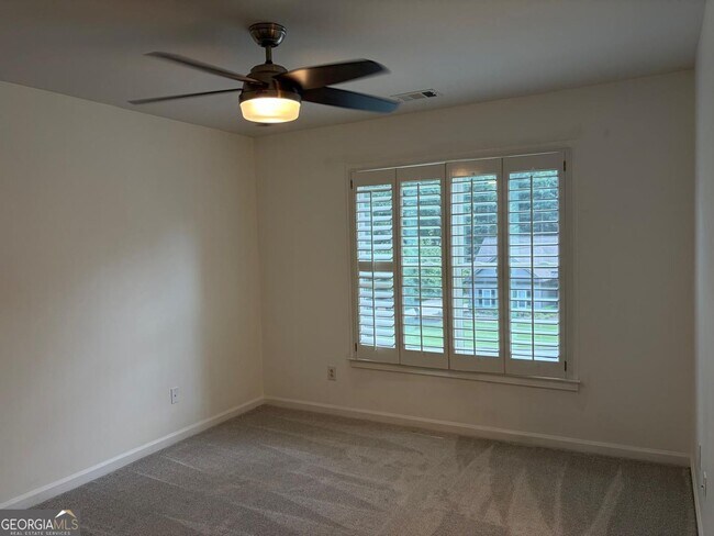 Building Photo - 96 Highgrove Dr