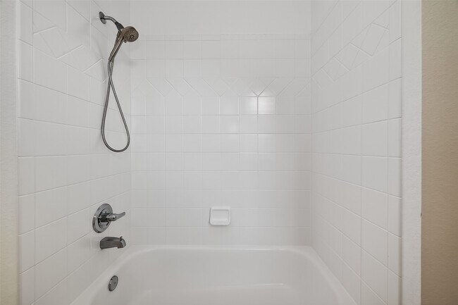 Building Photo - 22115 Oakcreek Hollow Ln