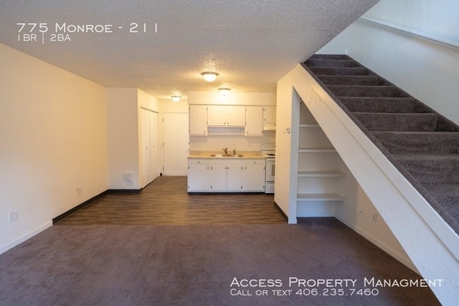Building Photo - The sounds of Rattlesnake Creek await you!