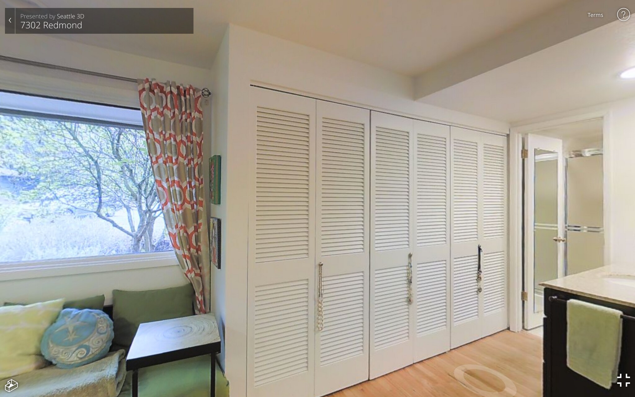 Master suite with ample closet space - 7302 139th PL NE