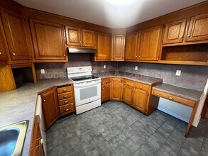 Building Photo - 92 Water St