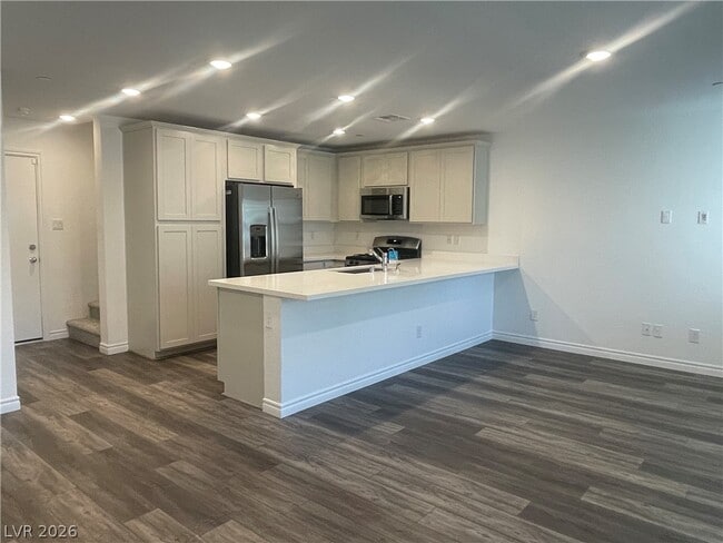 Building Photo - 10714 Burton Grove Ave