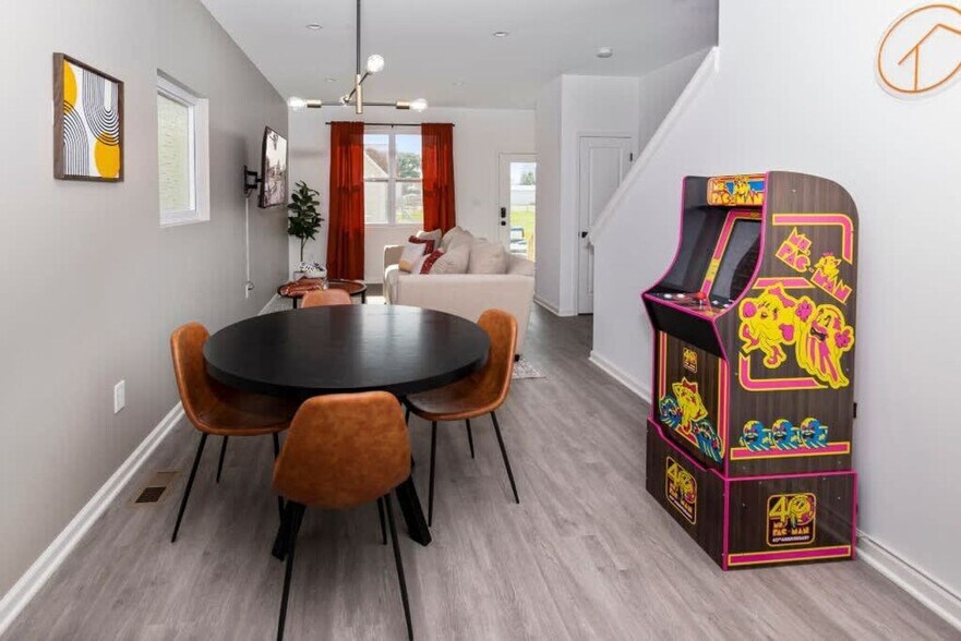 Building Photo - Wide Open Spaces - 3 Bedroom 2.5 Bath Townhome on the South side of Indy.  Home built in 2020.